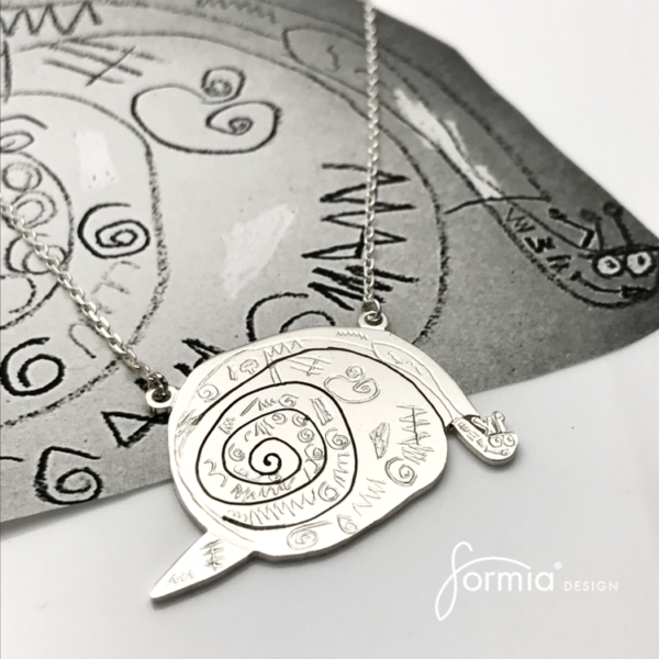 Exquisite silver snail art, attached pendant necklace