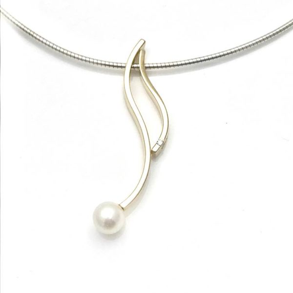 fine jewelry photo gallery S shape cultured pearl combination pendant with short s shape diamond pendant