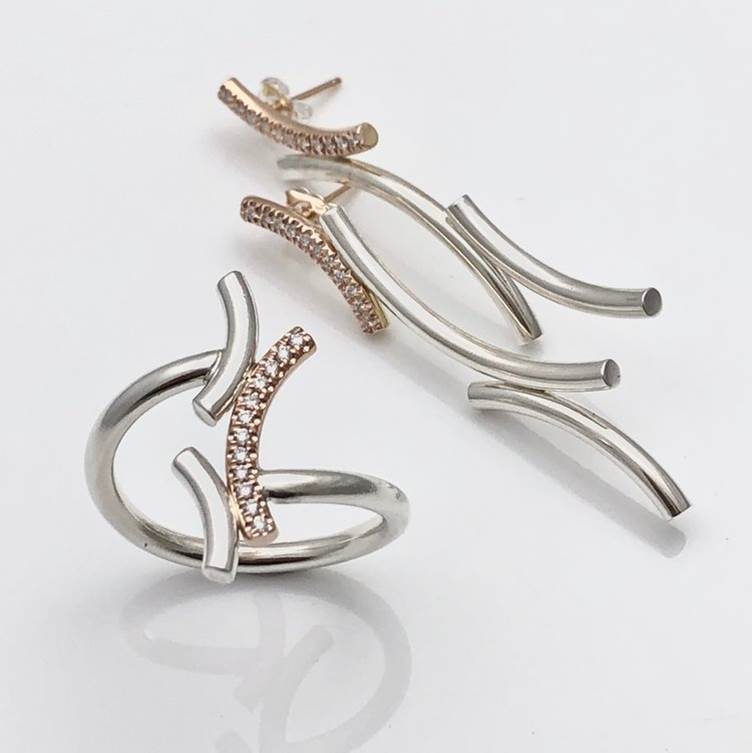 Mia van Beek jewelery in silver gold and other presious metals