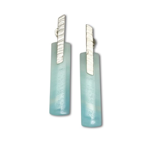 Green Amzonite pendulum earrings, amazing color to enhance the hammered finish of earring.
