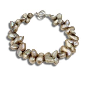 Tan Barock freshwater pearl bracelet with silver clasp